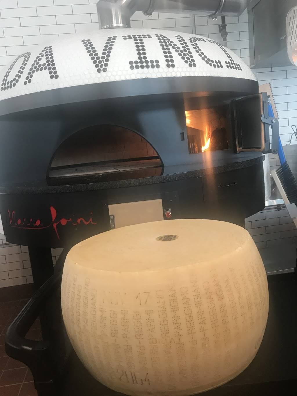 Da vinci pizza and pasta | restaurant | 250 S Washington St, Bloomington, IN 47408, USA | 8128221887 OR +1 812-822-1887