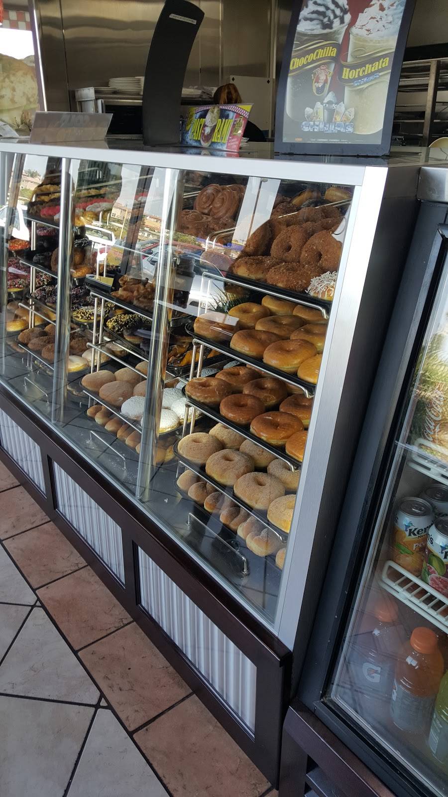 Yum Yum Donuts | cafe | 3122 E Plaza Blvd, National City, CA 91950, USA | 6194709723 OR +1 619-470-9723