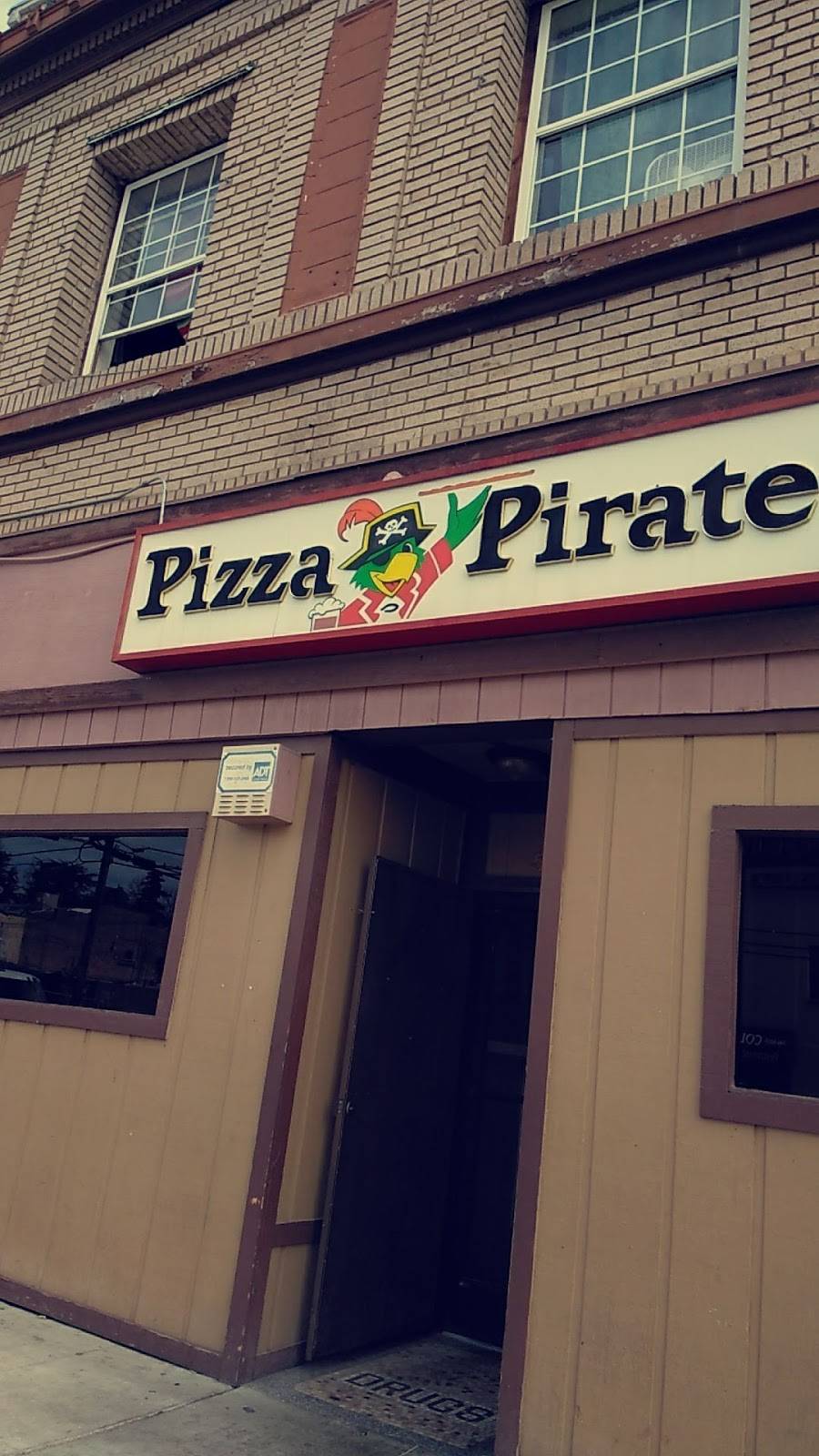 Pizza Pirate | restaurant | 520 J St, Parlier, CA 93648, USA | 5596462717 OR +1 559-646-2717