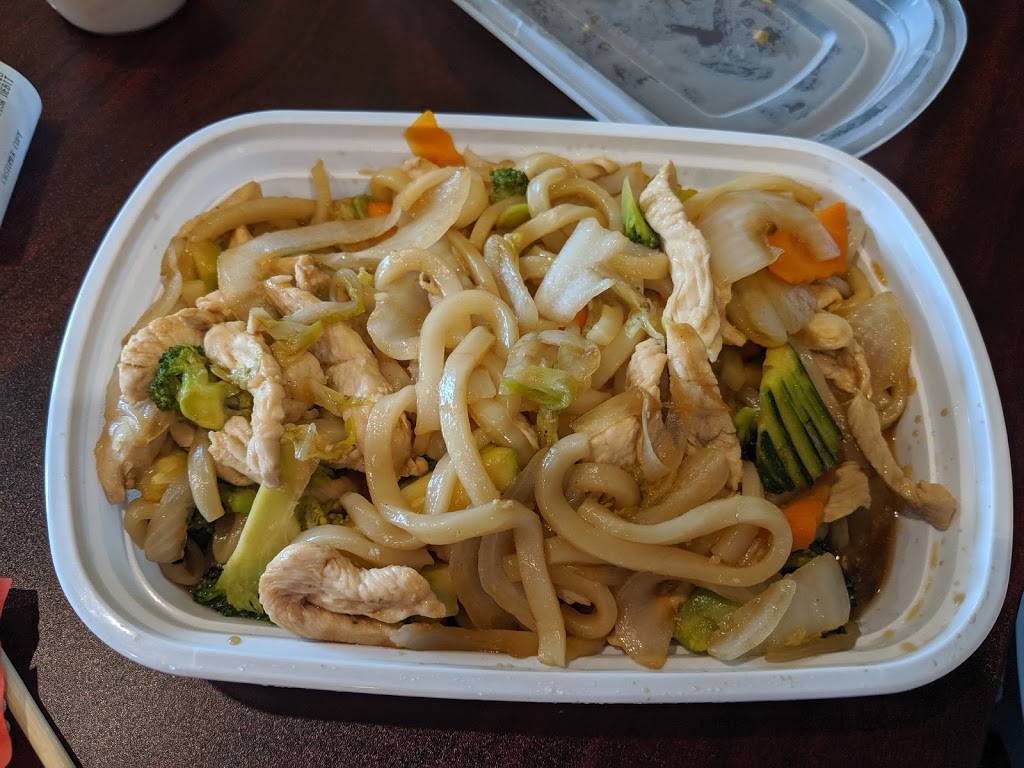 Yamato Sushi & Hibachi Express | restaurant | 927 N Green St, Brownsburg, IN 46112, USA | 3177932702 OR +1 317-793-2702