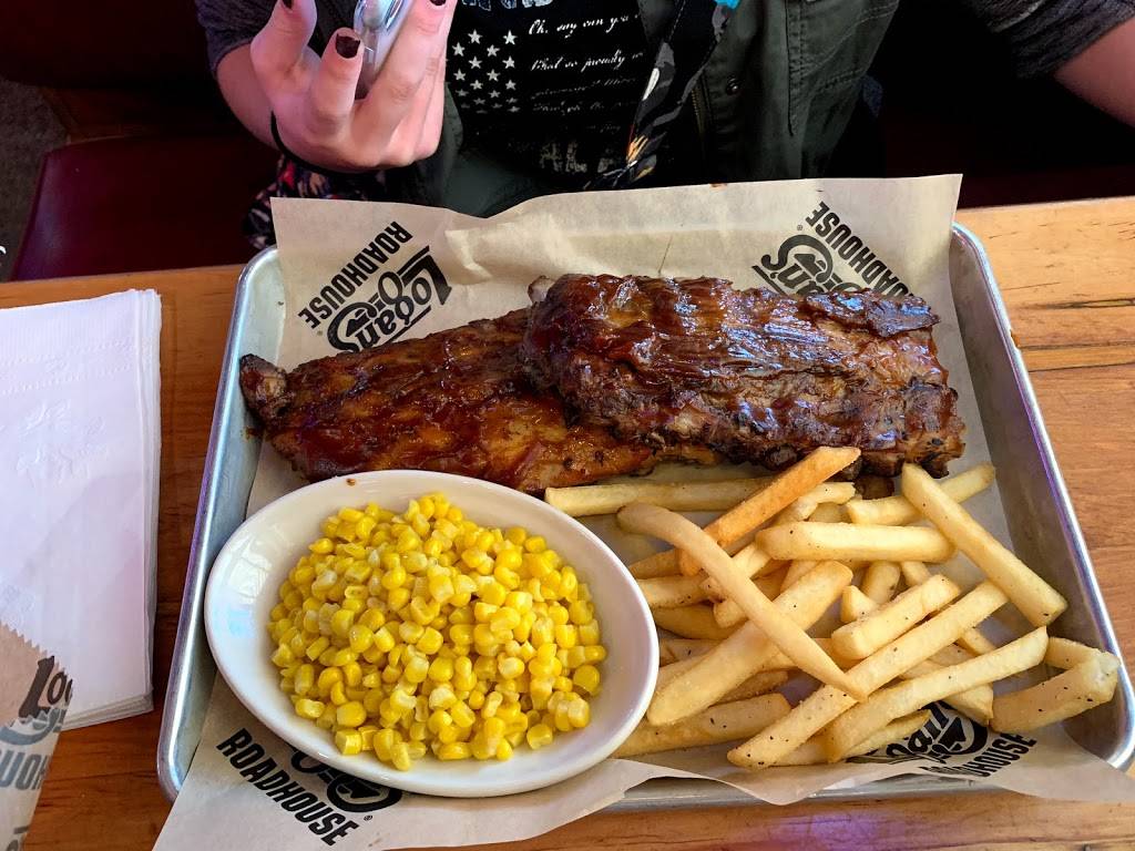 Logans Roadhouse | restaurant | 1651 SE Marketplace Dr, Caledonia, MI 49316, USA | 6165547044 OR +1 616-554-7044