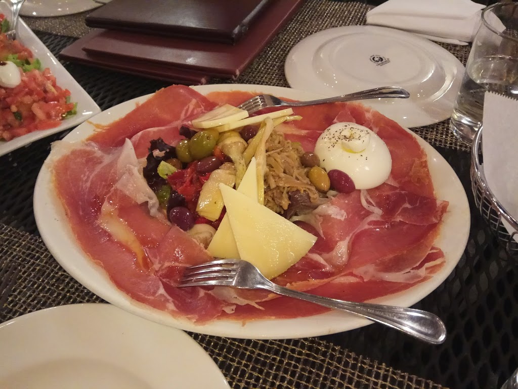 Dinos Cafe | restaurant | 141 Salem St, Boston, MA 02113, USA | 6172271991 OR +1 617-227-1991