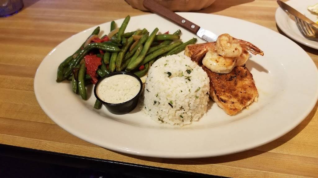 Marios Italian Restaurant | restaurant | 611 Airline Blvd, Portsmouth, VA 23707, USA | 7576737799 OR +1 757-673-7799