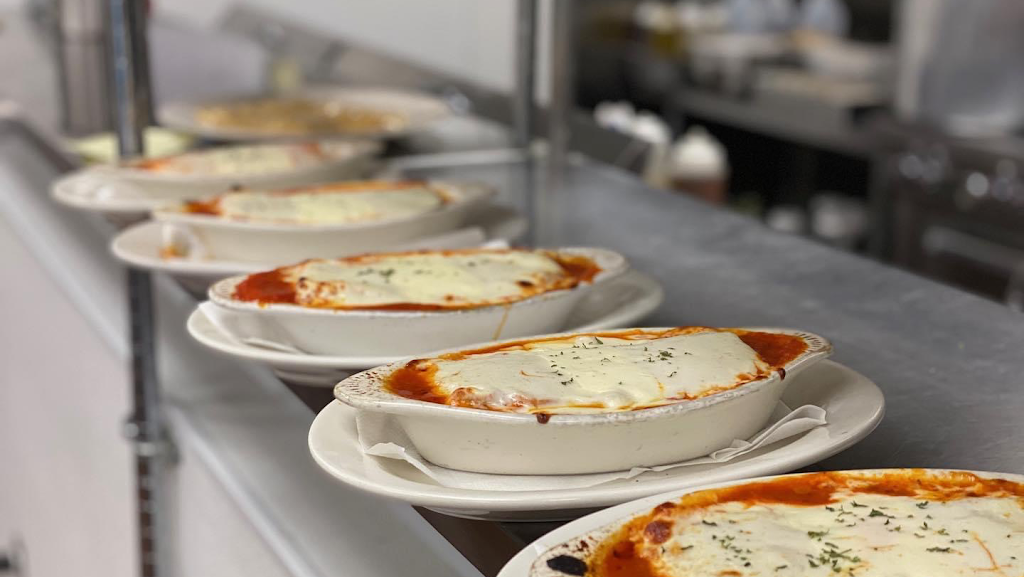 Genovas Italian Restaurant & Pizza | restaurant | 414 S Ave D, Burkburnett, TX 76354, USA | 9404340030 OR +1 940-434-0030