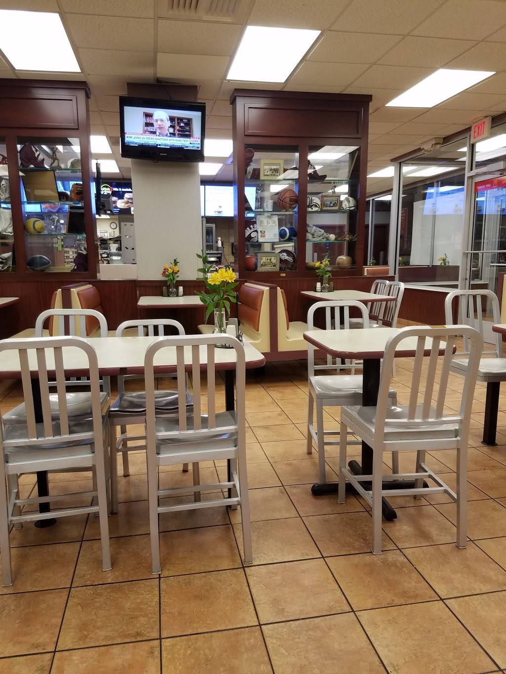 McDonalds | cafe | 660 Memorial Pkwy E, Phillipsburg, NJ 08865, USA | 9088592312 OR +1 908-859-2312