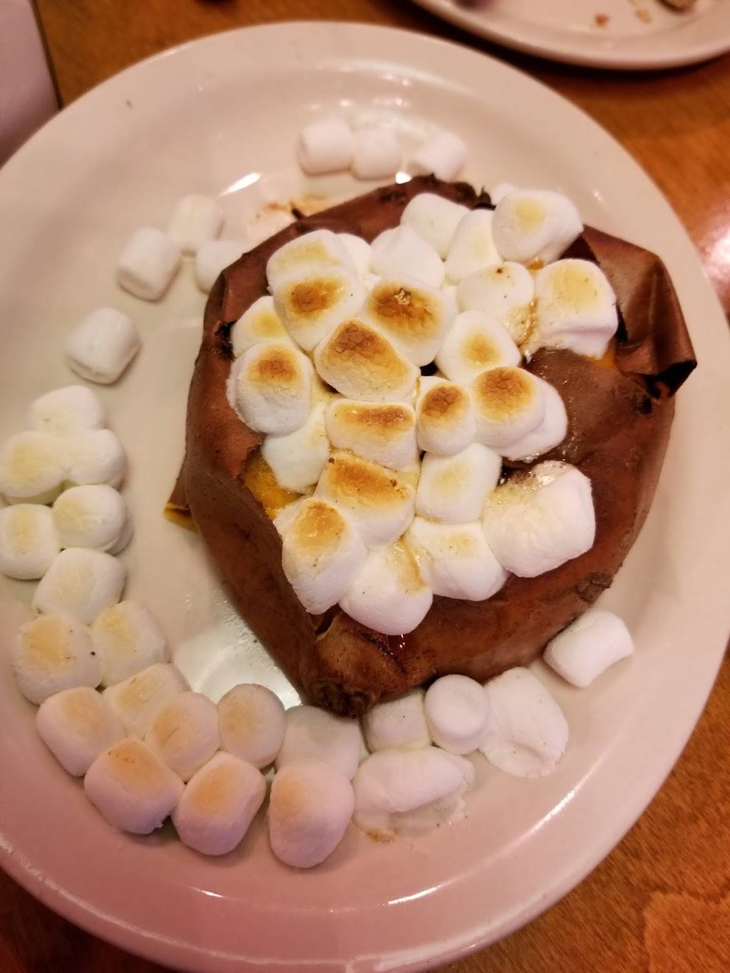 Texas Roadhouse | restaurant | 6130 College Dr, Suffolk, VA 23435, USA | 7574848979 OR +1 757-484-8979