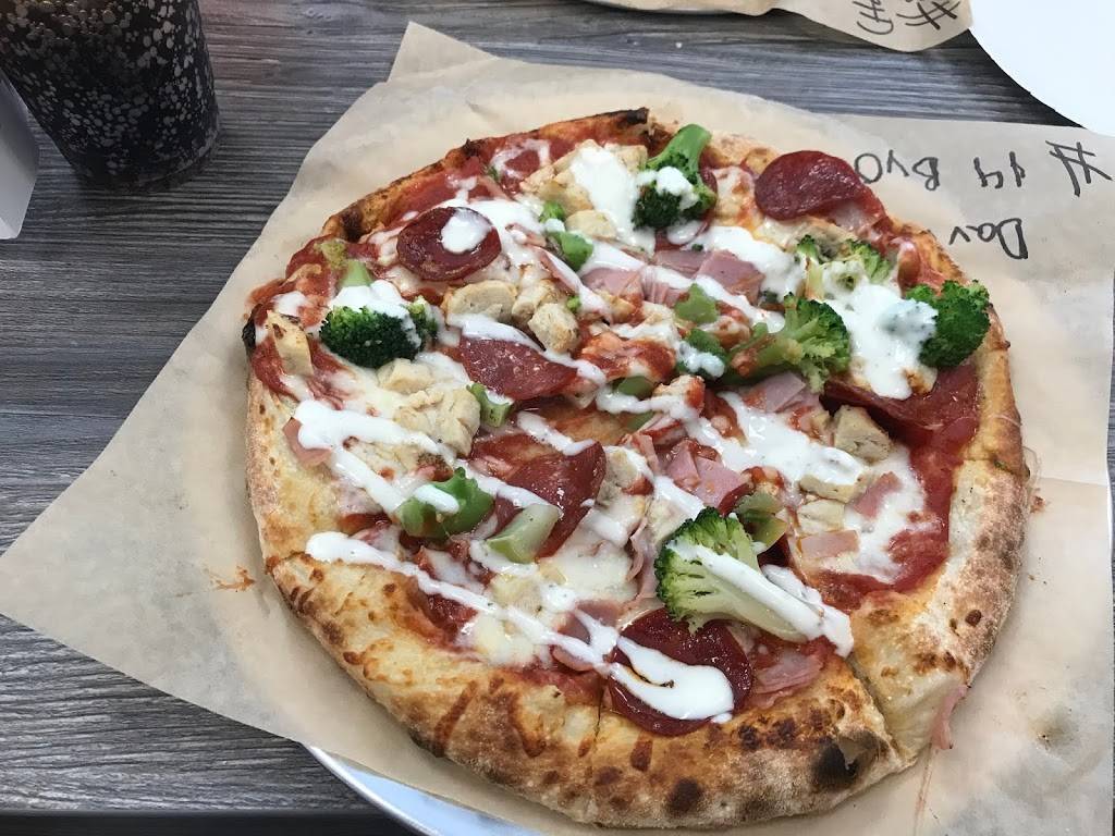 Grandpa’s Pizza | restaurant | 4138 S New Braunfels Ave, San Antonio, TX 78223, USA | 2105318787 OR +1 210-531-8787