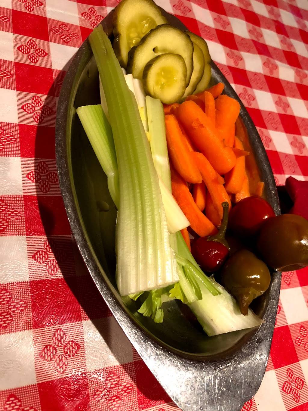 Mama Cozzas | restaurant | 2170 W Ball Rd, Anaheim, CA 92804, USA | 7146350063 OR +1 714-635-0063