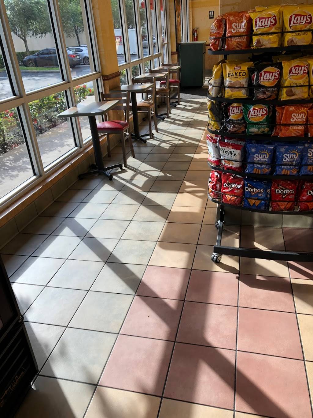 Subway | restaurant | 3930 Pembroke Rd, Pembroke Park, FL 33023, USA | 9549854253 OR +1 954-985-4253