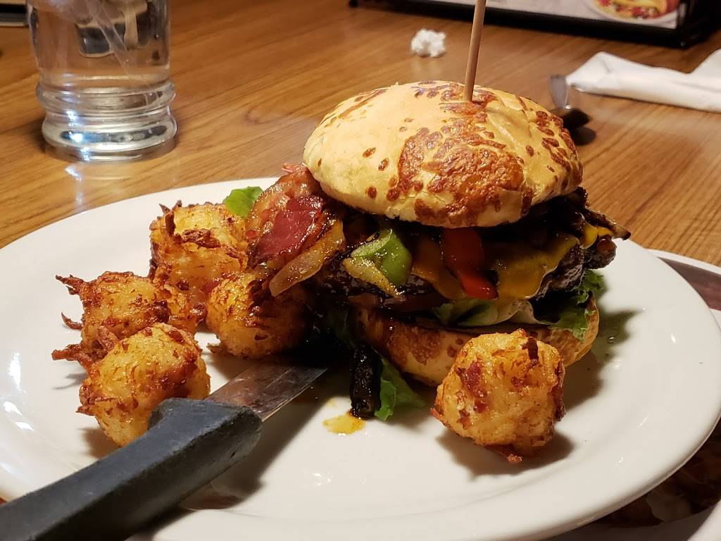 Dennys | restaurant | 890 Milwaukee Ave, Vernon Hills, IL 60061, USA | 8473623590 OR +1 847-362-3590