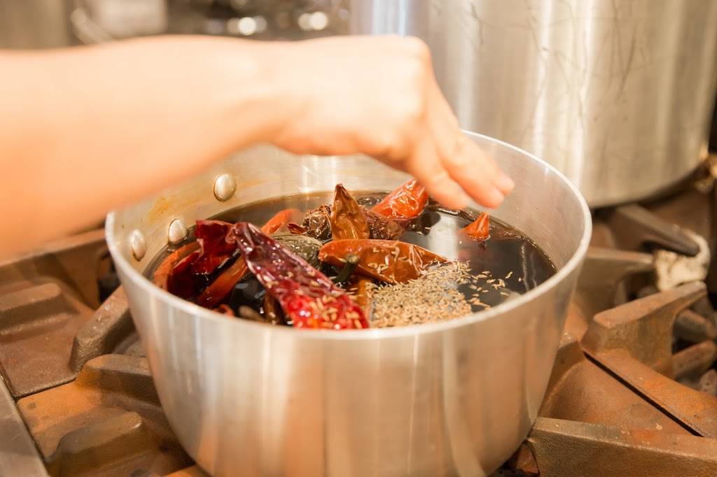 Abuelitas | restaurant | 6400 Midlothian Turnpike, Richmond, VA 23225, USA | 8049972602 OR +1 804-997-2602