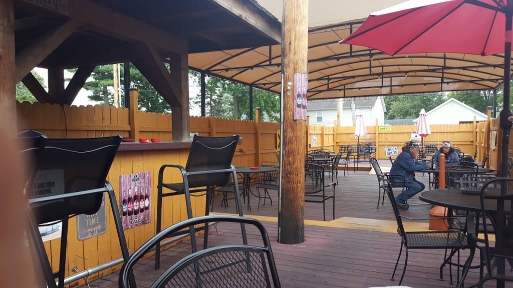 The Red Bar and Grill | restaurant | 416 Beltline Rd, Collinsville, IL 62234, USA | 6182238822 OR +1 618-223-8822