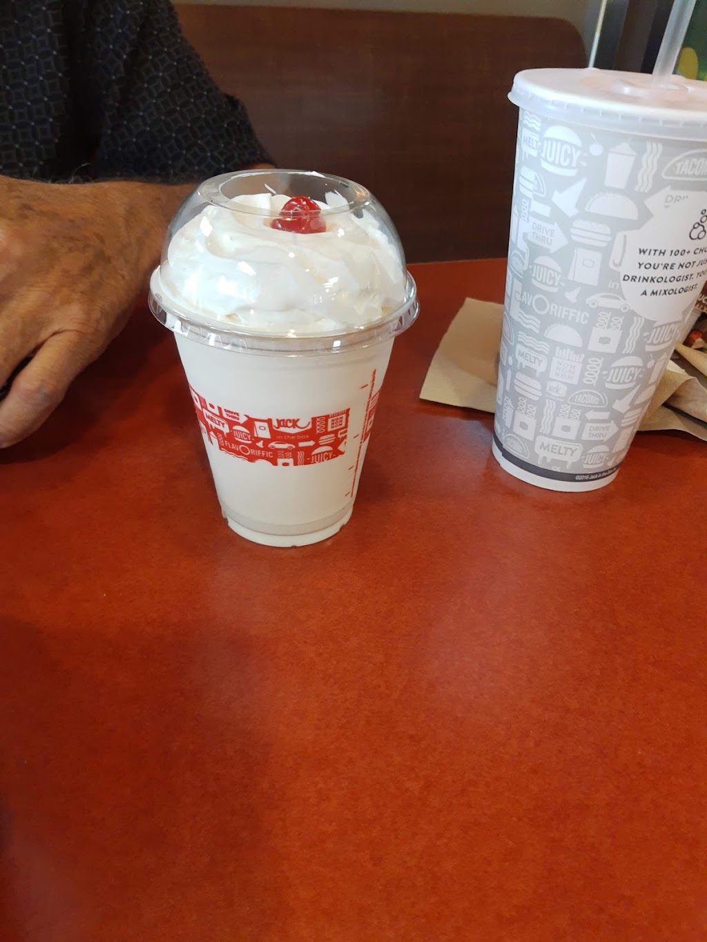 Jack in the Box | restaurant | 6440 E 32nd St, Yuma, AZ 85364, USA | 9283446697 OR +1 928-344-6697