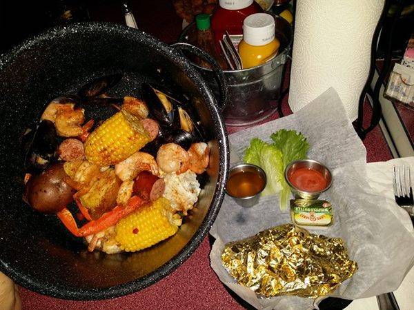 Backwater Fins | restaurant | 13982 W Ozello Trail, Crystal River, FL 34429, USA | 3527946000 OR +1 352-794-6000