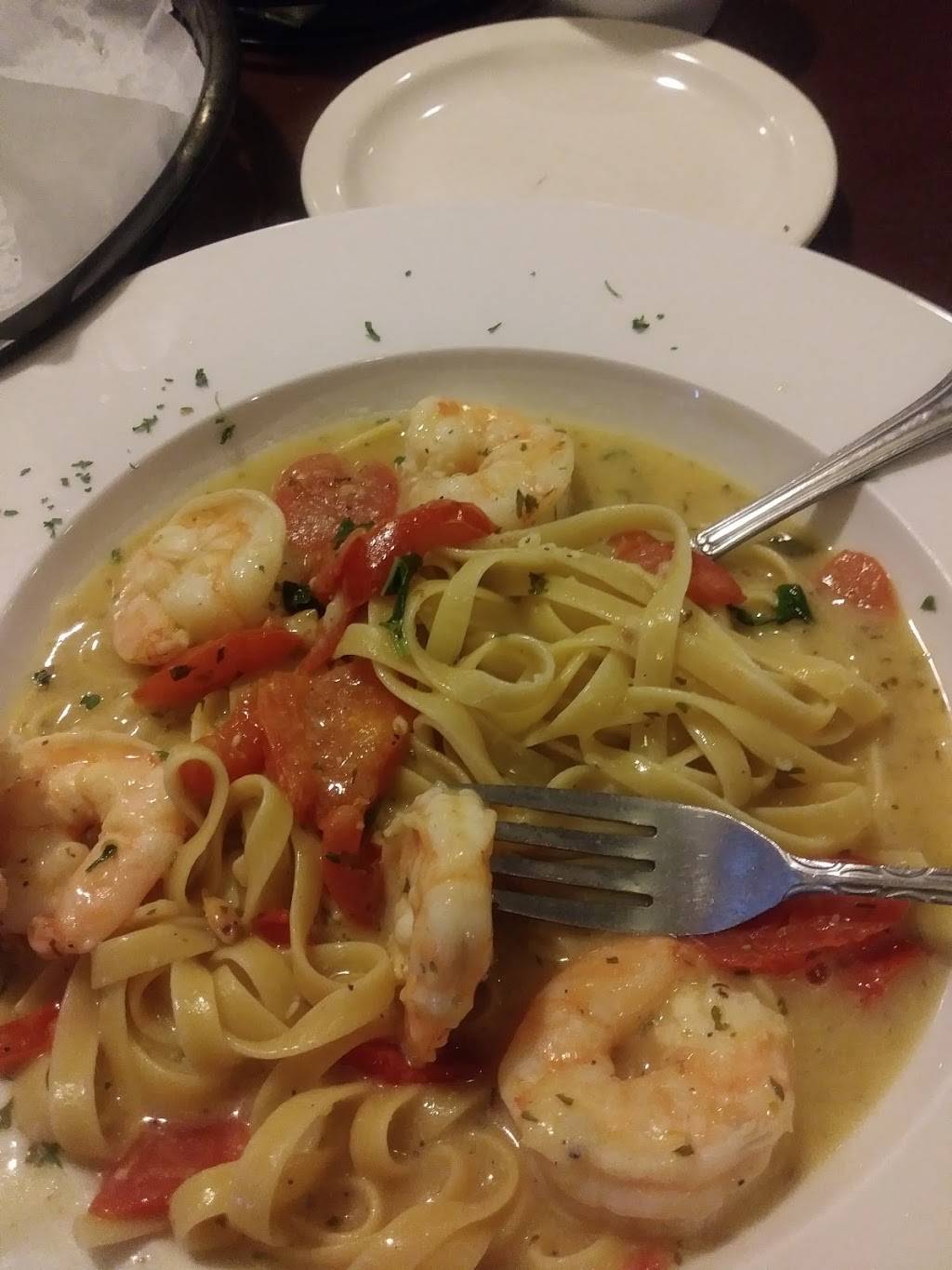 Paps Italian Grill | restaurant | 632 TX-16, Bandera, TX 78003, USA | 8307969400 OR +1 830-796-9400