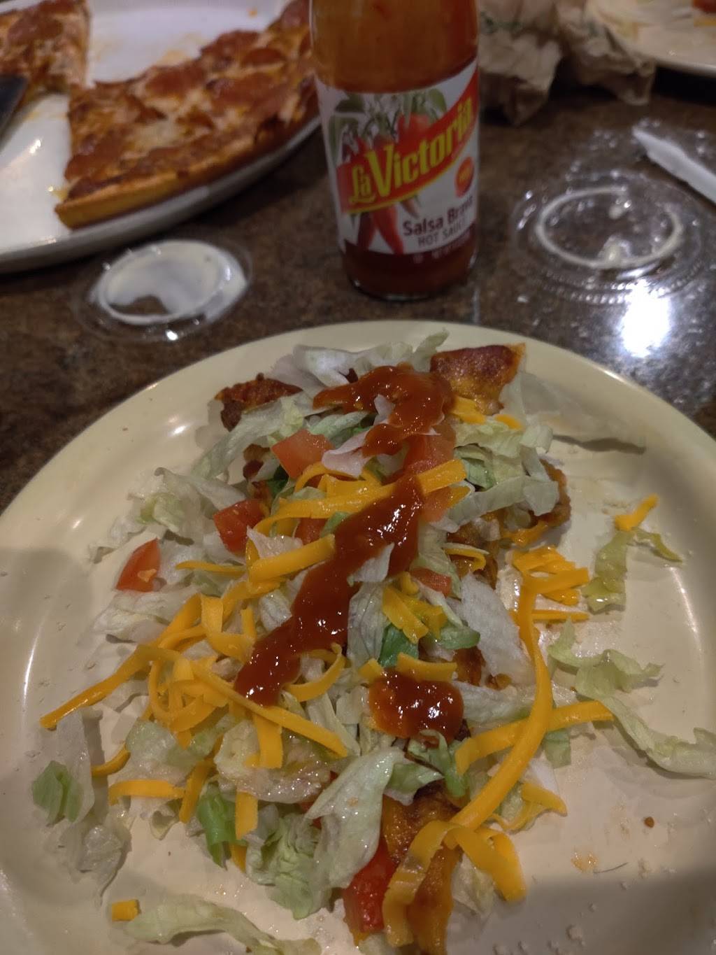 Godfathers Pizza | meal delivery | 17691 SW Farmington Rd, Aloha, OR 97007, USA | 5036495600 OR +1 503-649-5600