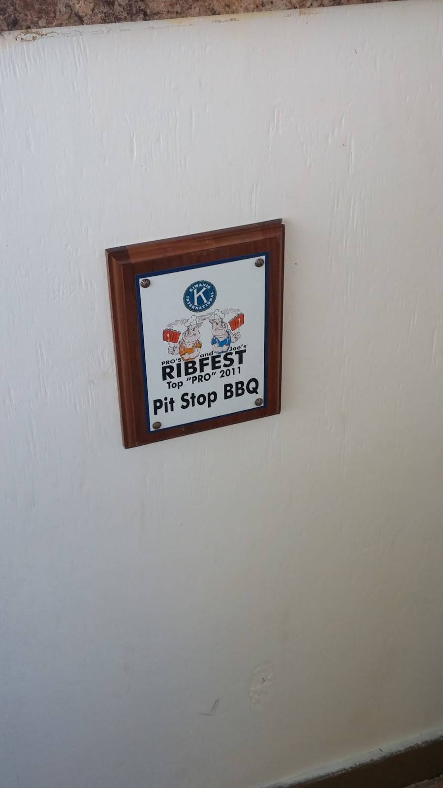 Pit Stop Southern BBQ | restaurant | 3665 FL-580, Oldsmar, FL 34677, USA | 8136799555 OR +1 813-679-9555