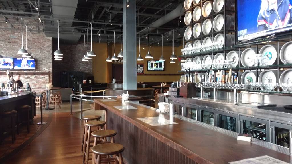 Public House | restaurant | 24 Willie Mays Plaza, San Francisco, CA 94107, USA | 4156440240 OR +1 415-644-0240