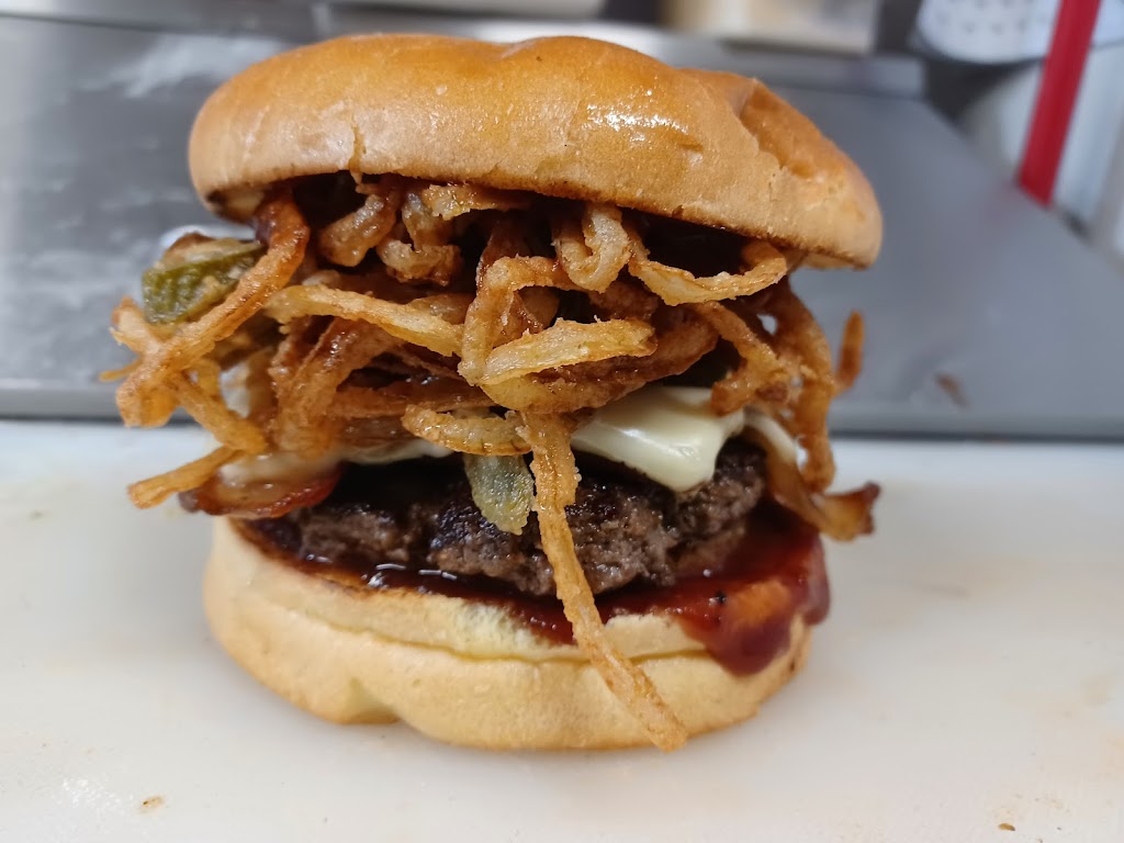 Lomar Drive In | restaurant | 916 E River St, Eureka, KS 67045, USA | 6205837810 OR +1 620-583-7810