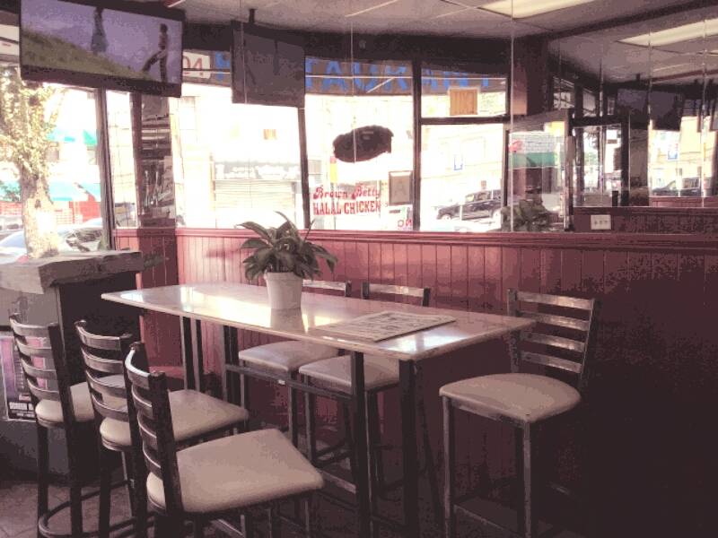 Brown Betty | restaurant | 132-04 Liberty Ave, South Richmond Hill, NY 11419, USA | 7183236438 OR +1 718-323-6438