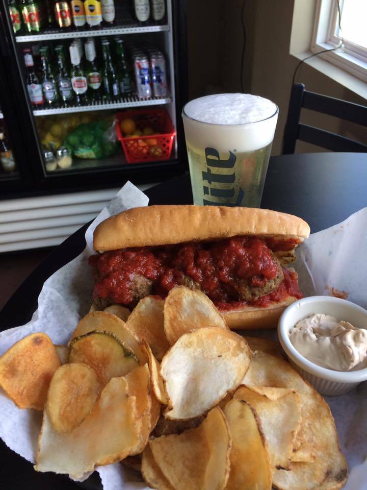 Two Bills Tap | restaurant | 9201 E 109th Ave, Crown Point, IN 46307, USA | 2196639030 OR +1 219-663-9030