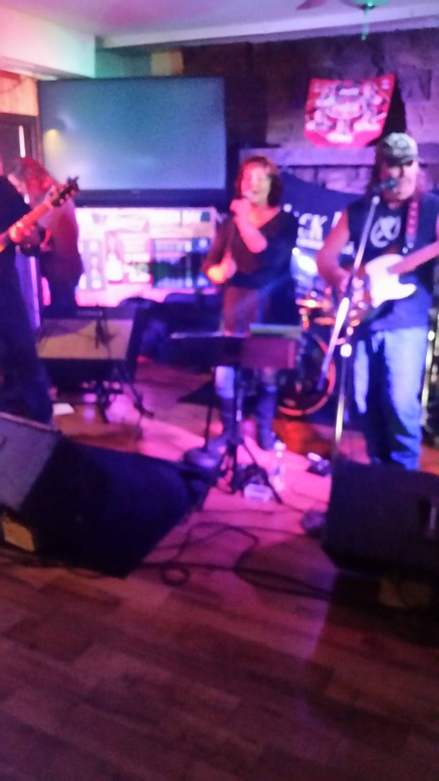 JJs Outpost Bar And Grill | restaurant | 1098 Co Rd C, New Richmond, WI 54017, USA | 7152465335 OR +1 715-246-5335