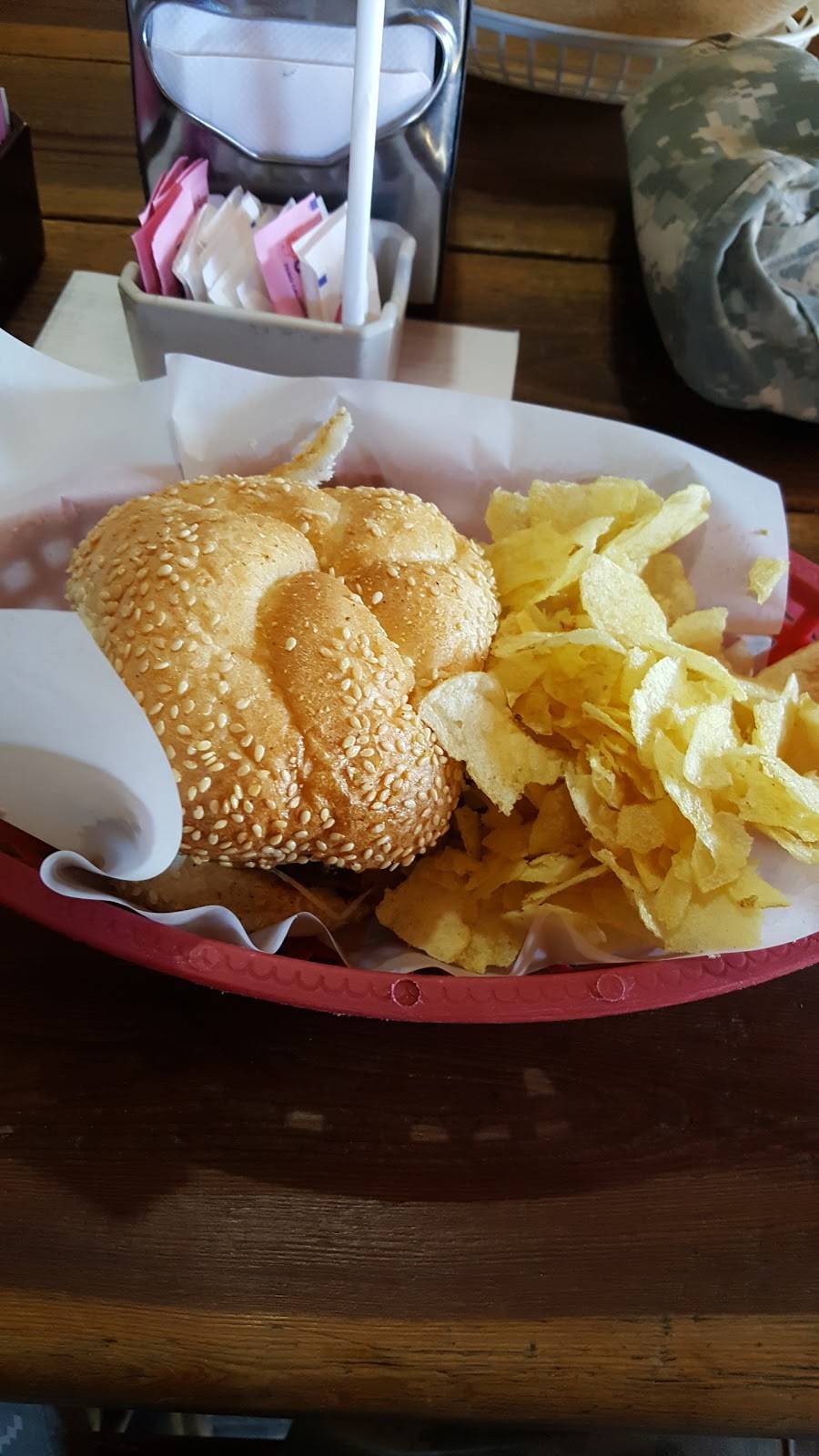 BJs Restaurant and Sandwich Shop | restaurant | 110 E Big Bear Blvd, Big Bear, CA 92314, USA | 9095852938 OR +1 909-585-2938