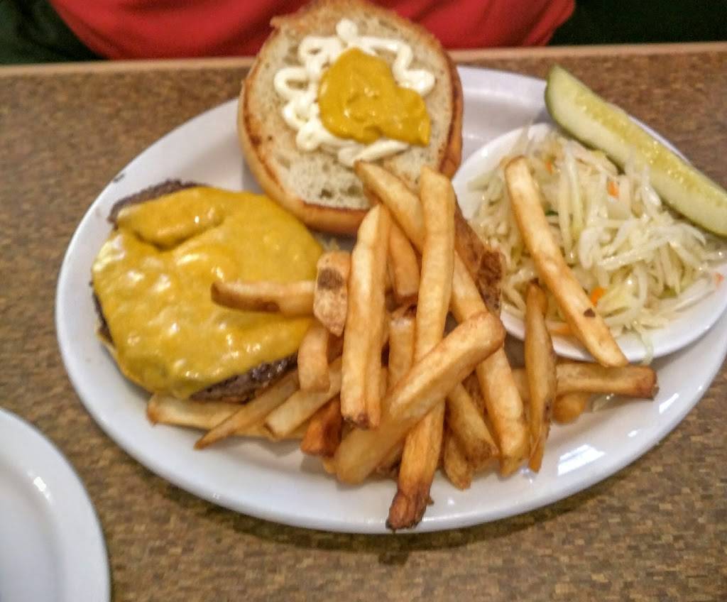 Johns Restaurant | restaurant | 1643 London Line, Sarnia, ON N7W 1A9, Canada | 5195429821 OR +1 519-542-9821