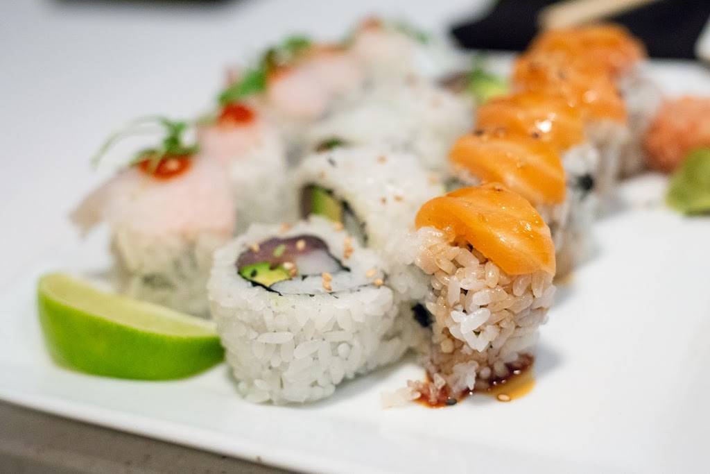 Shari Sushi | restaurant | 621 E Central Blvd, Orlando, FL 32801, USA | 4074209420 OR +1 407-420-9420