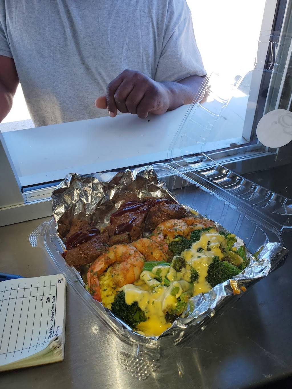 Buddies House Of Food | restaurant | 4306 Main St, Moss Point, MS 39563, USA | 2284750272 OR +1 228-475-0272