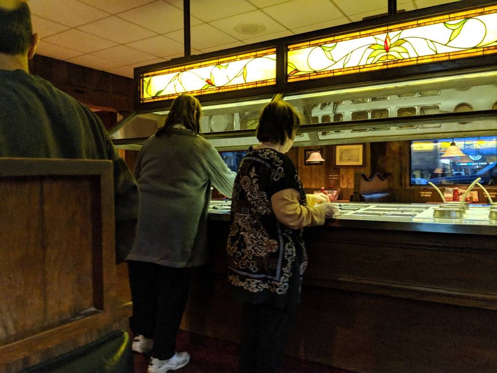 Daly Drive-In | restaurant | 31500 Plymouth Rd, Livonia, MI 48150, USA | 7344274474 OR +1 734-427-4474