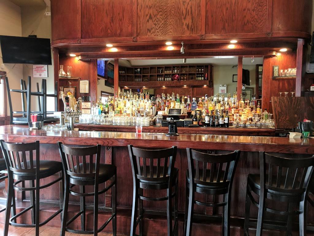 Highway House | restaurant | 5653 N Northwest Hwy, Chicago, IL 60646, USA | 7736573534 OR +1 773-657-3534