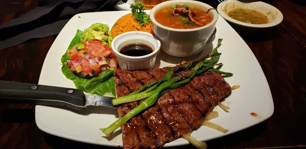 Menas Grill | restaurant | 1851 N Greenville Ave #500, Richardson, TX 75081, USA | 9722356300 OR +1 972-235-6300