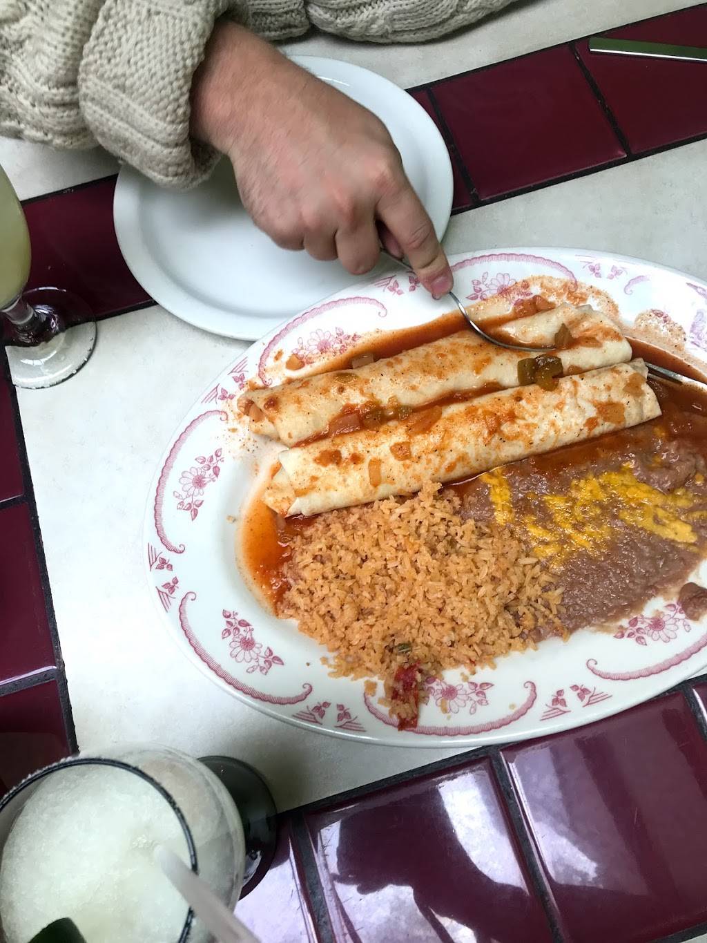 El Farol Mexican Restaurant | restaurant | 1467 E Republican St, Seattle, WA 98112, USA | 2063259005 OR +1 206-325-9005