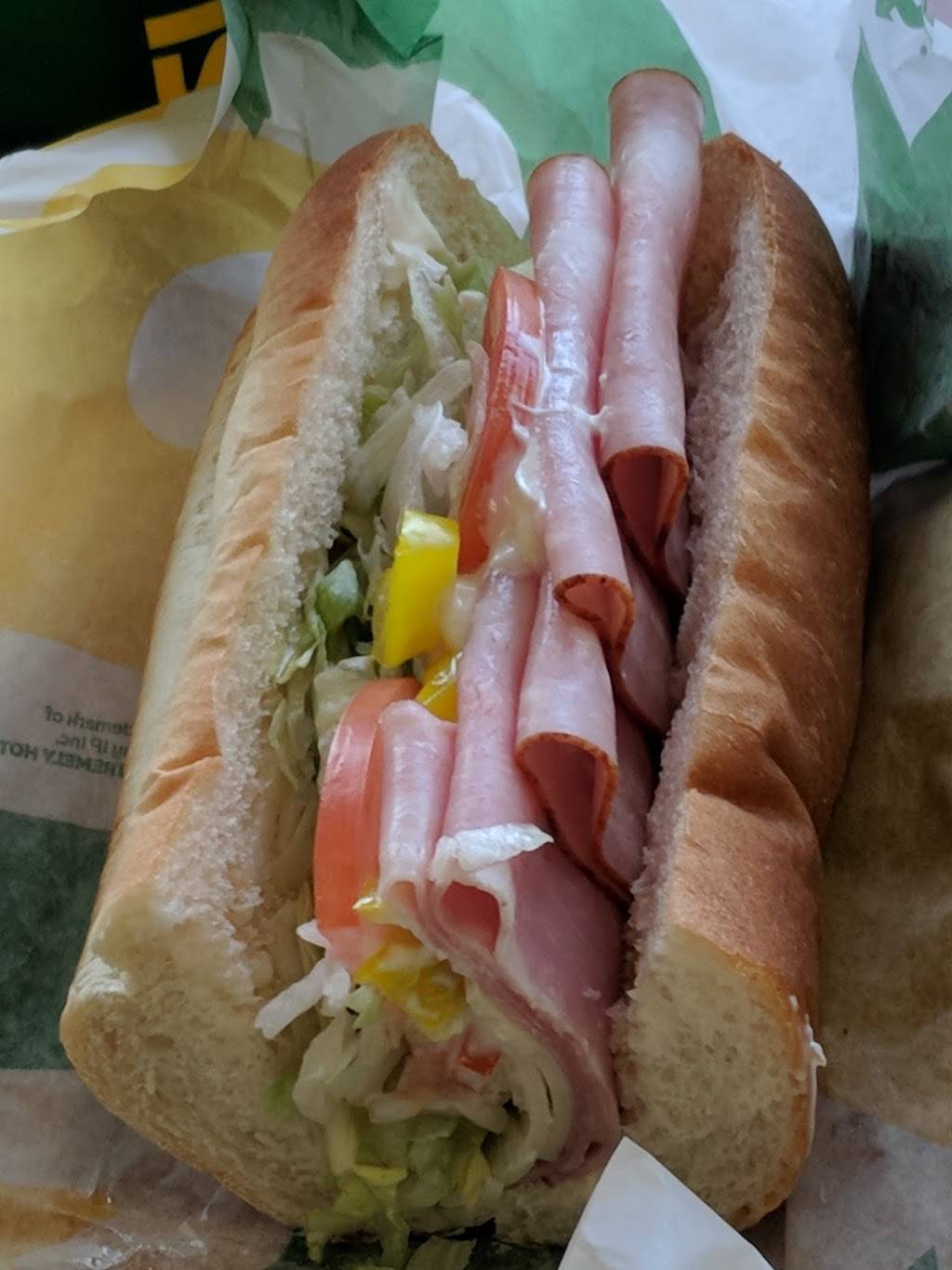 Subway | restaurant | 2201 Augusta Rd, West Columbia, SC 29169, USA | 8037914118 OR +1 803-791-4118