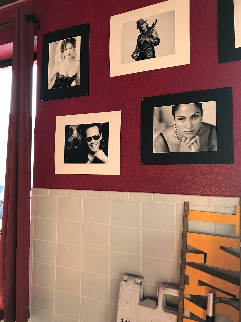 Monterrey Smoke House | restaurant | 551 W Becher St, Milwaukee, WI 53207, USA | 4144674943 OR +1 414-467-4943