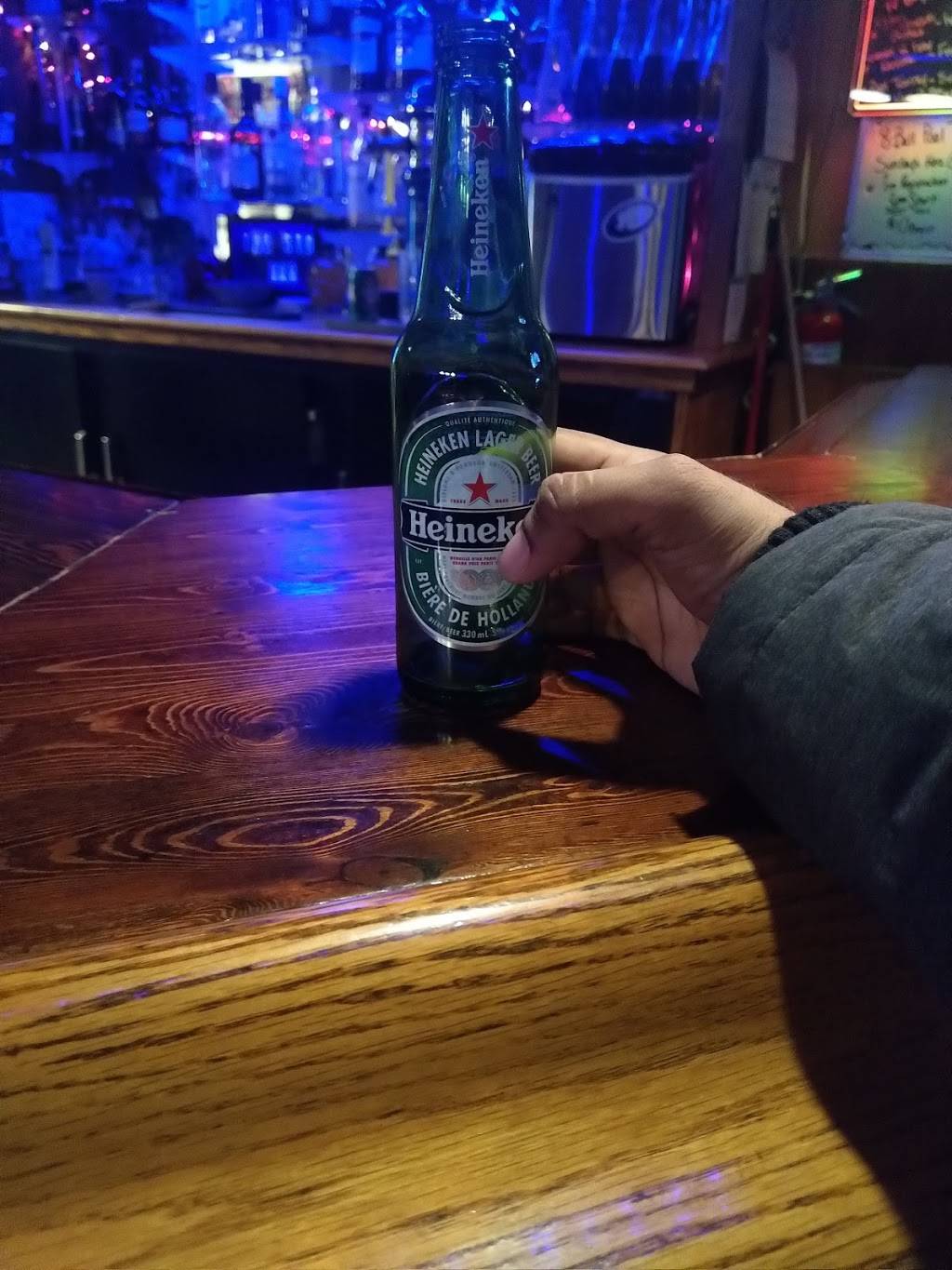 The Stop Bar Restaurant and Grill | restaurant | 1042 Barton St E, Hamilton, ON L8L 3E5, Canada | 9055475252 OR +1 905-547-5252