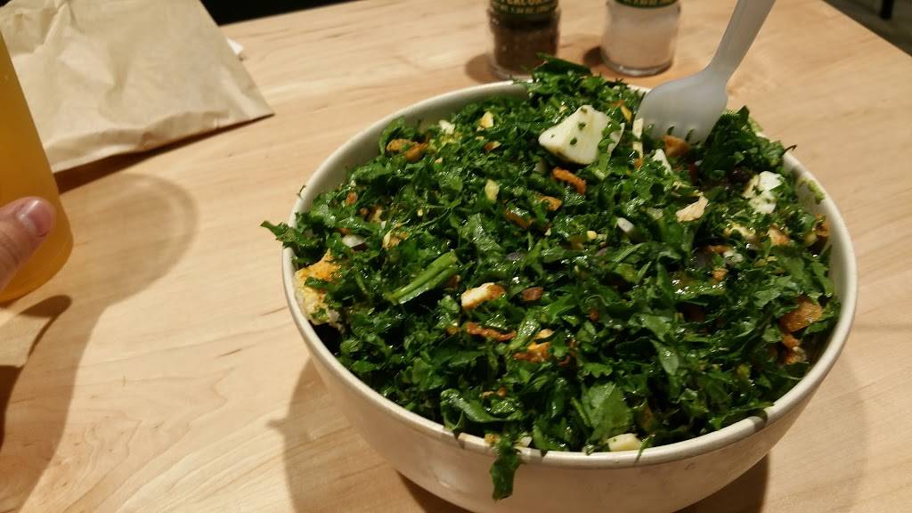 Chopt Creative Salad Co. | restaurant | 160 Maple Ave W, Vienna, VA 22180, USA | 7576561331 OR +1 757-656-1331