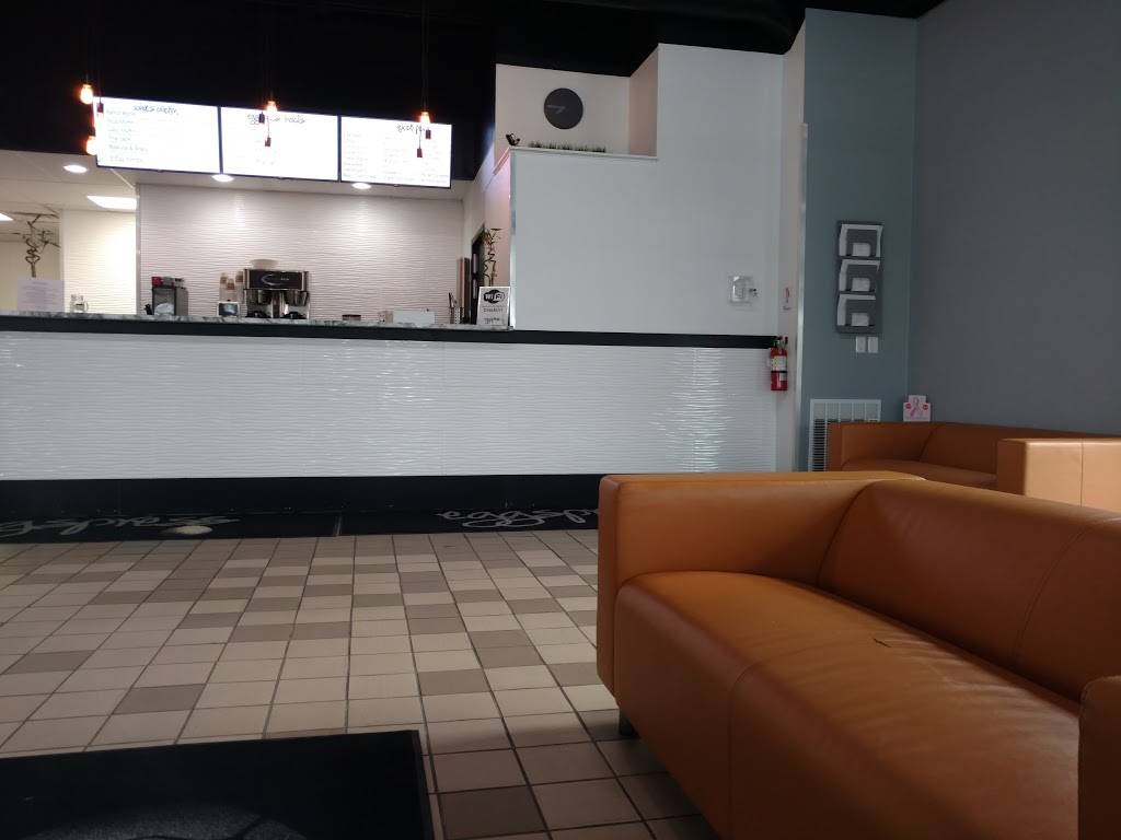 Eggspress | restaurant | 6390 E Riverside Blvd, Loves Park, IL 61111, USA | 7794230388 OR +1 779-423-0388