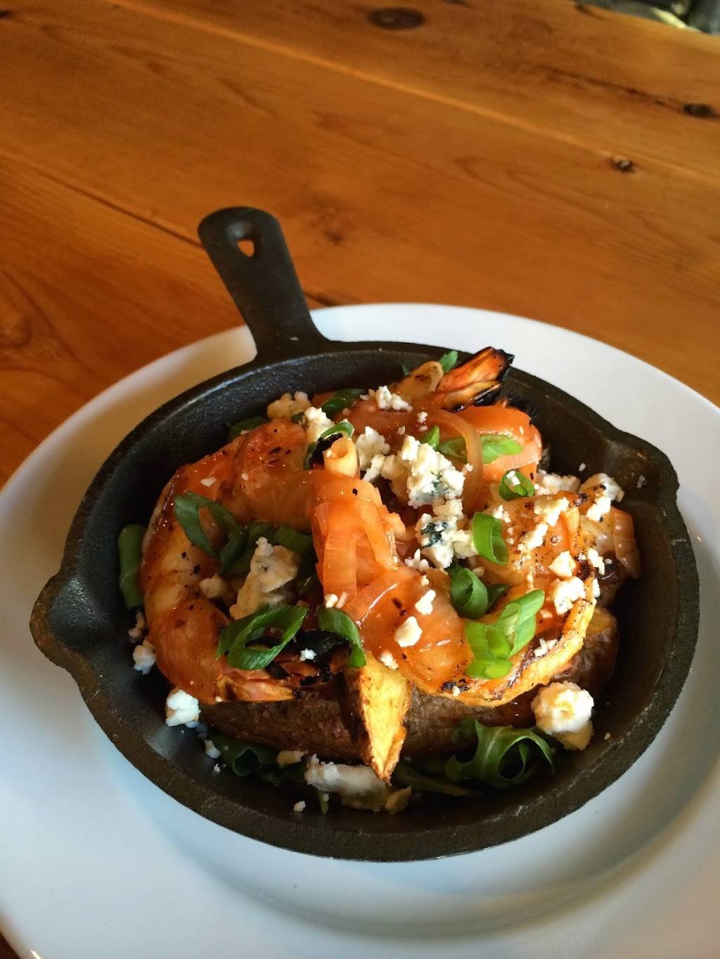 Henrys Majestic | restaurant | 4900 McKinney Ave, Dallas, TX 75205, USA | 4698939400 OR +1 469-893-9400