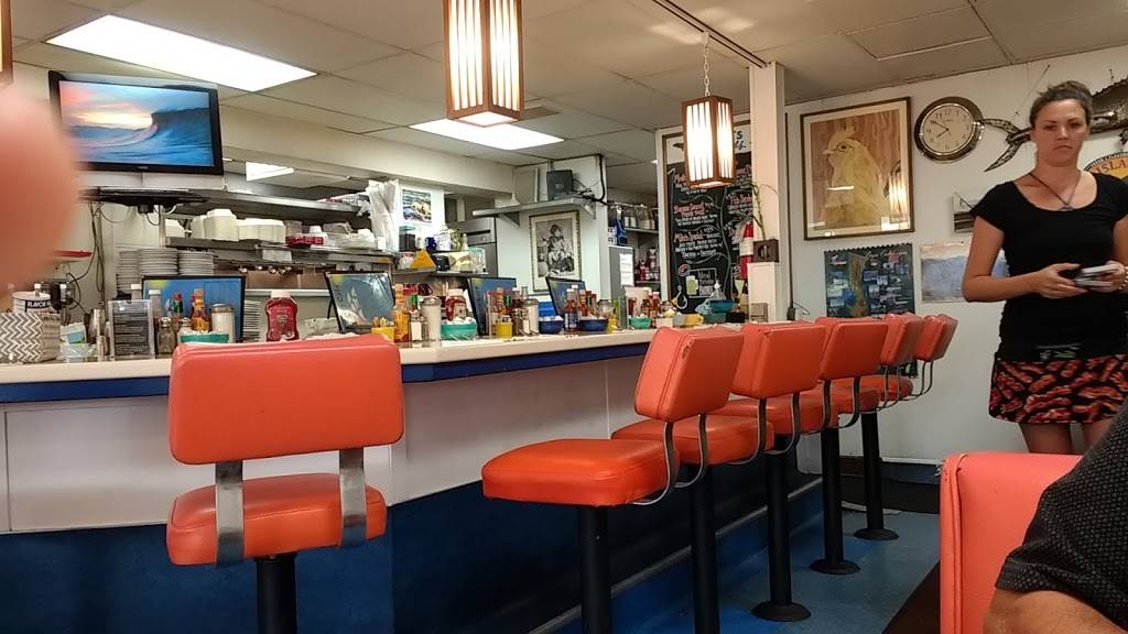 Esaus Cafe | restaurant | 507 Linden Ave, Carpinteria, CA 93013, USA | 8056841070 OR +1 805-684-1070