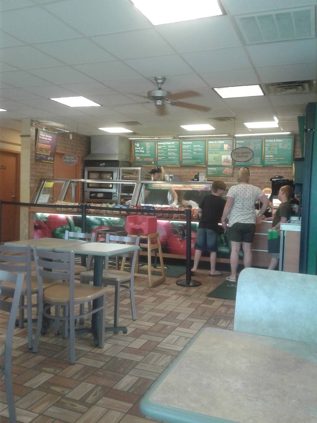 Subway | restaurant | 140 3rd St NE, Linton, IN 47441, USA | 8128470062 OR +1 812-847-0062