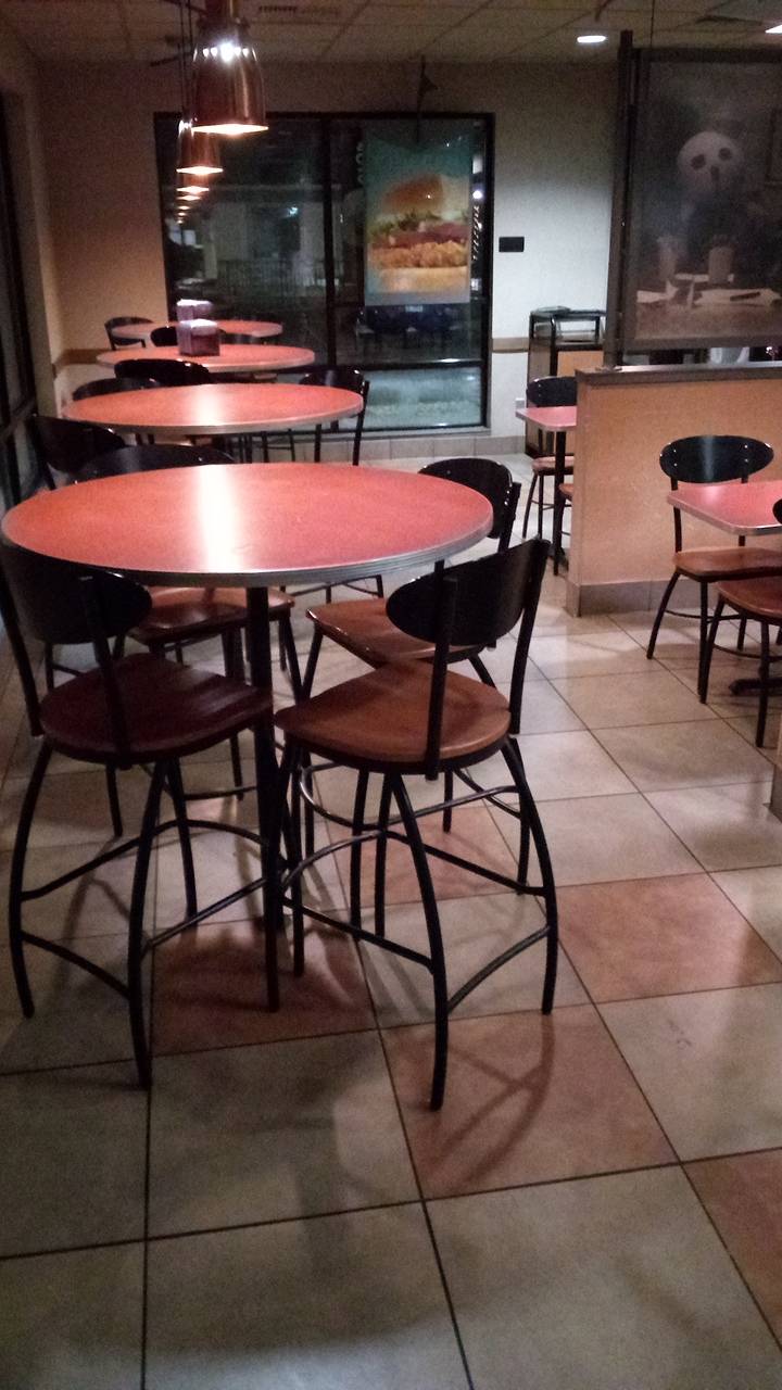 Jack in the Box | restaurant | 300 S Buchanan St, Edwardsville, IL 62025, USA | 6186921414 OR +1 618-692-1414