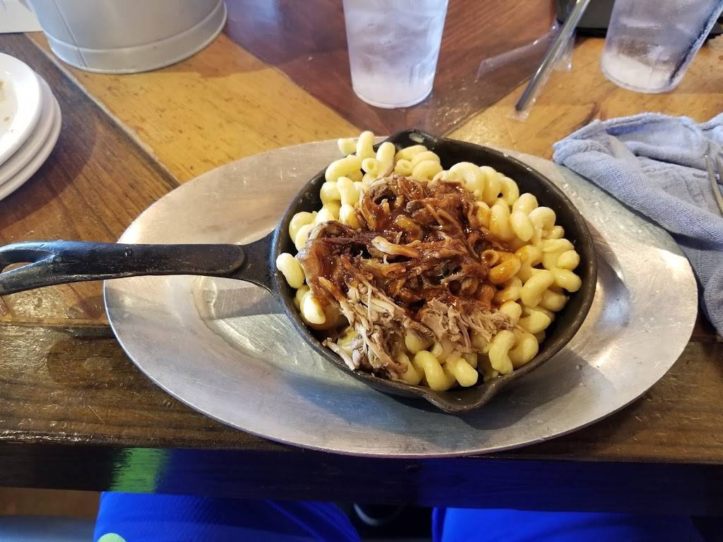 Fords Garage | restaurant | 200 1st Ave S Suite A, St. Petersburg, FL 33701, USA | 7272953673 OR +1 727-295-3673