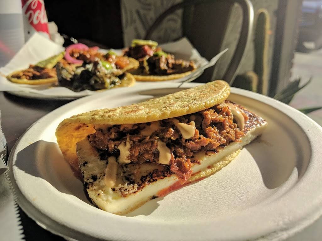 Guisados | restaurant | 312 N San Fernando Blvd, Burbank, CA 91502, USA | 8182389806 OR +1 818-238-9806