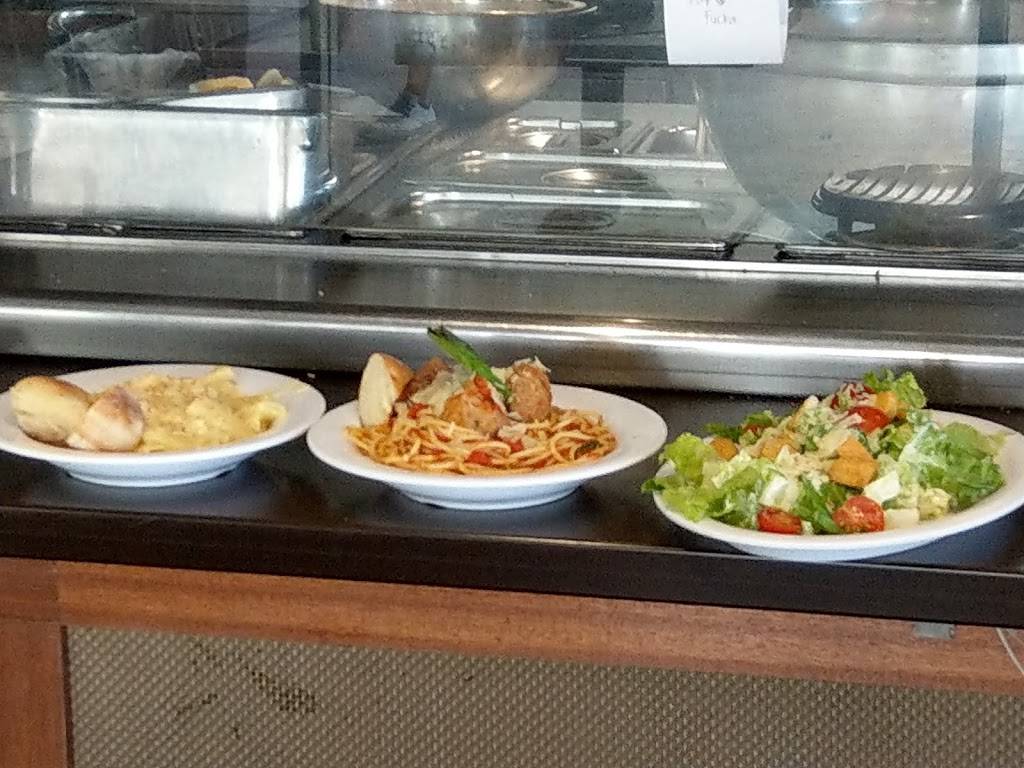 Wolfgang Puck Express | restaurant | 2570 Kalakaua Ave, Honolulu, HI 96815, USA | 8089316226 OR +1 808-931-6226