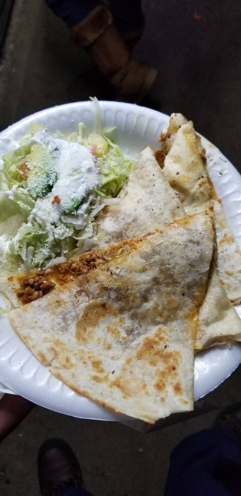 Tacos El Beso | restaurant | 1301-1499 W 12th St, Santa Ana, CA 92703, USA | 7146598190 OR +1 714-659-8190