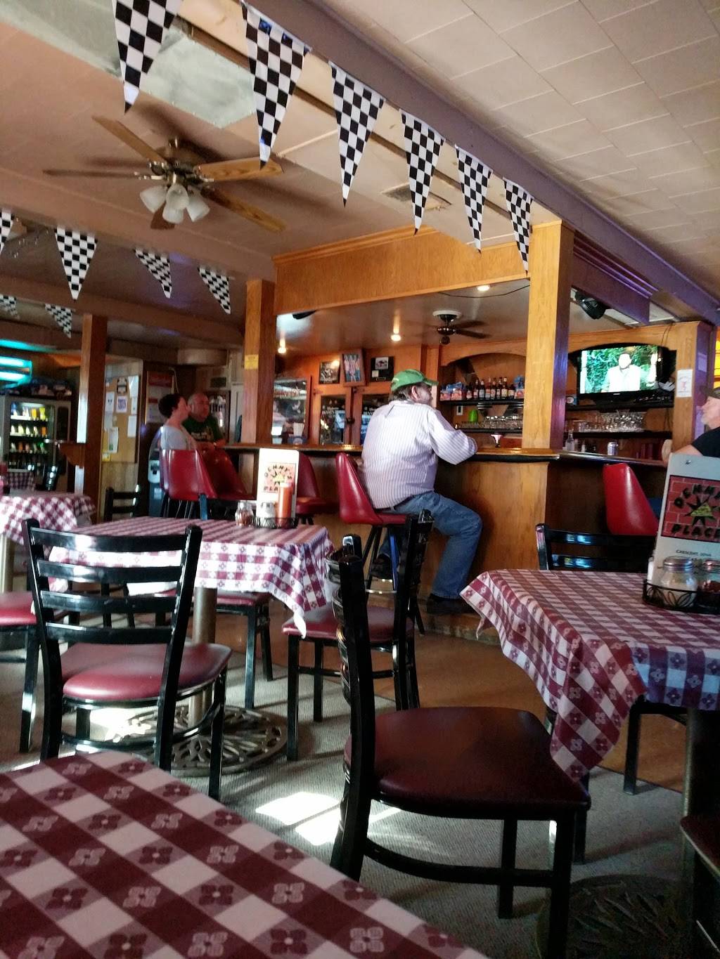 Dennys Place | restaurant | 735 Old Lincoln Hwy, Crescent, IA 51526, USA | 7125453919 OR +1 712-545-3919