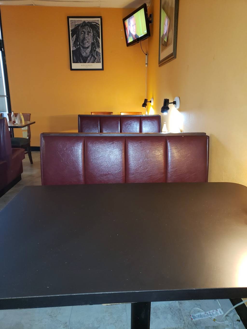 Paulees Place | restaurant | 950 Cobb Pkwy SE, Marietta, GA 30060, USA | 7706726469 OR +1 770-672-6469