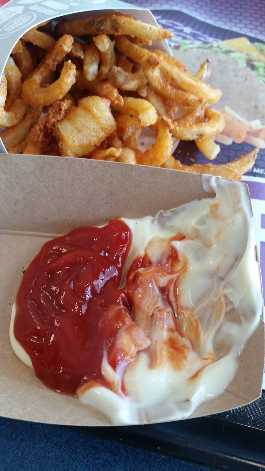 Jack in the Box | restaurant | 7150 San Pedro Ave, San Antonio, TX 78216, USA | 2105240028 OR +1 210-524-0028